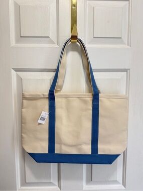 Bloomingdale’s large tote bag